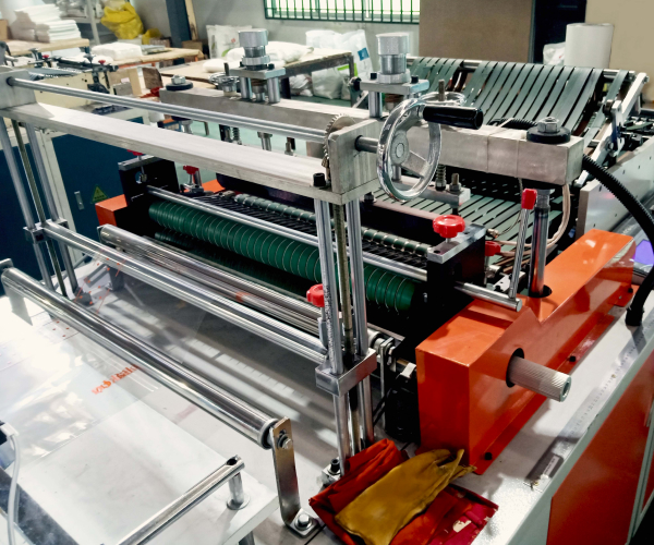 Plastic Cutters Plastic Cutters